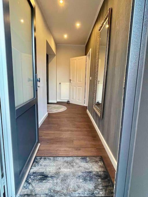 Studioappartement Mit Privatgarten In Ruhiger Wohnsiedlung 노이뮌스터 외부 사진