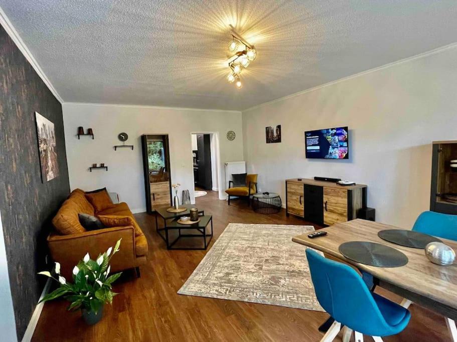 Studioappartement Mit Privatgarten In Ruhiger Wohnsiedlung 노이뮌스터 외부 사진