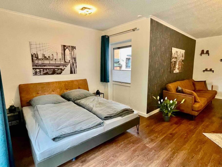 Studioappartement Mit Privatgarten In Ruhiger Wohnsiedlung 노이뮌스터 외부 사진